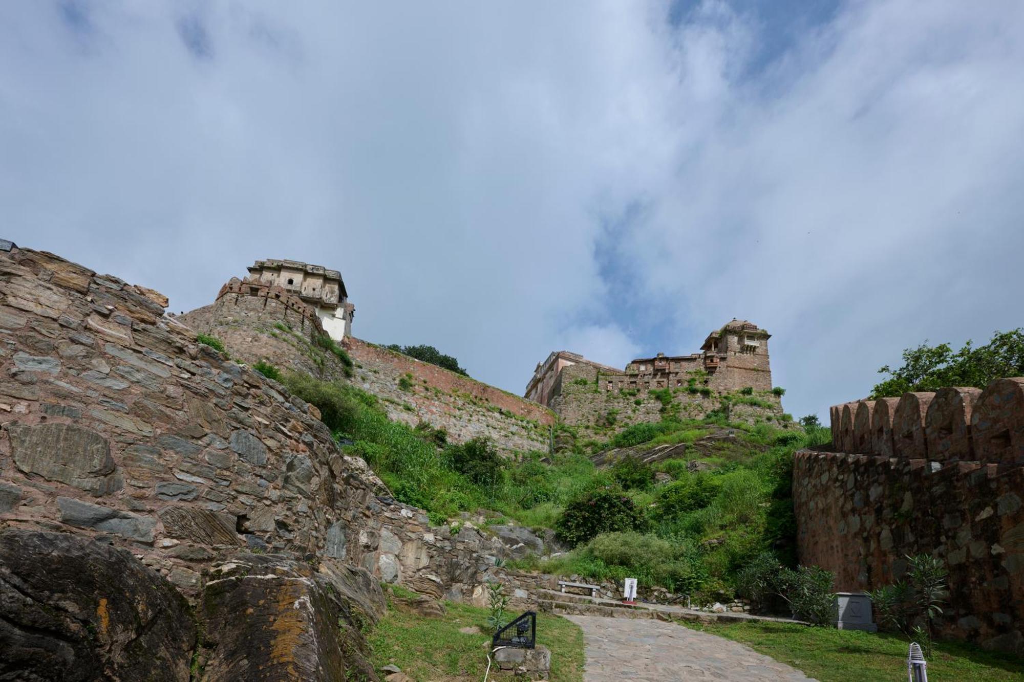Renest Kumbhalgarh Hotel Buitenkant foto