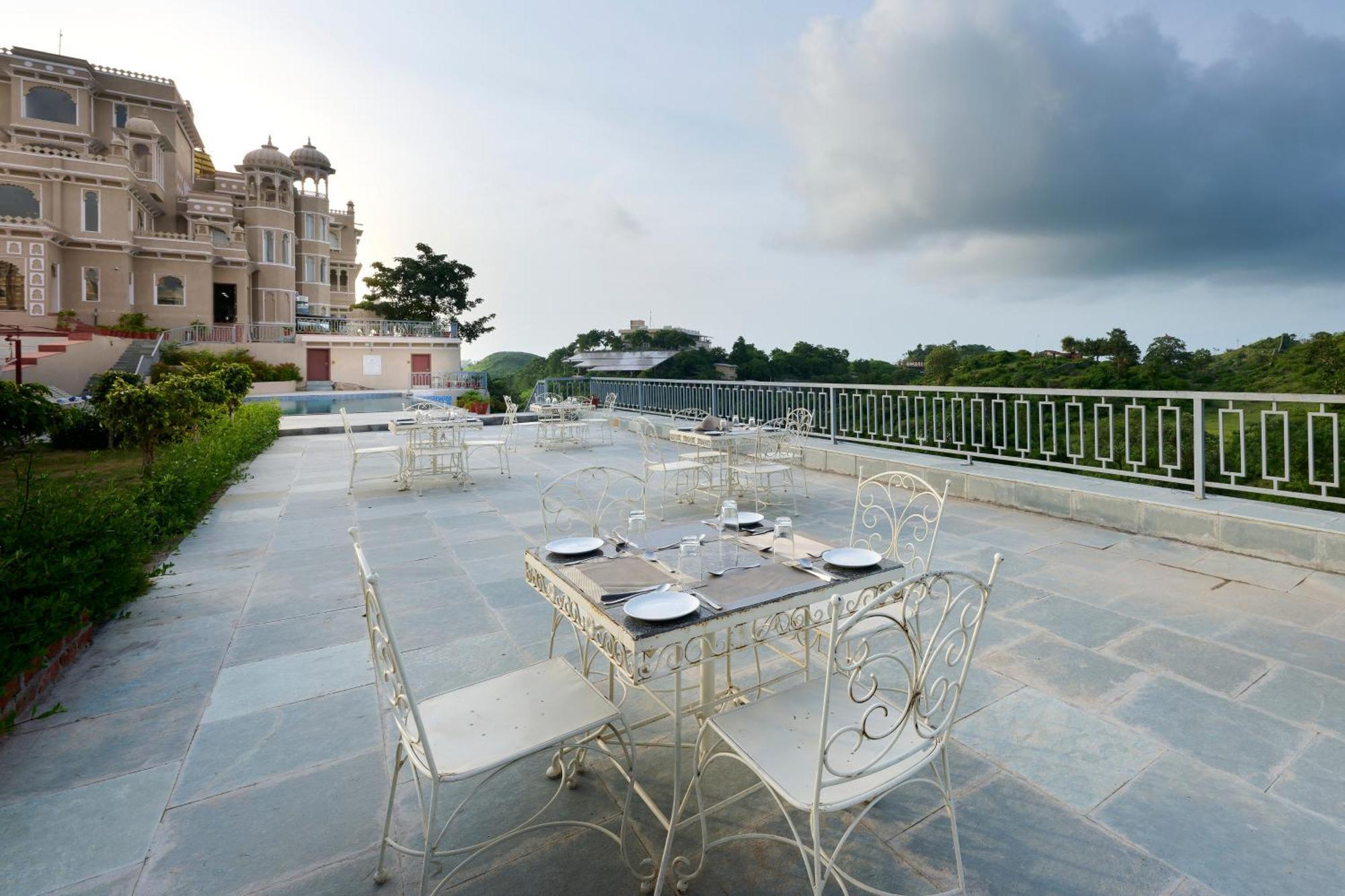 Renest Kumbhalgarh Hotel Buitenkant foto